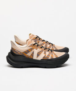 CONDOR 3 ADVANCED VEJA X CÉSAR VILLALBA AREIA CASHEW OURO