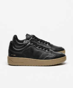 V-90 LEATHER BLACK DUNE
