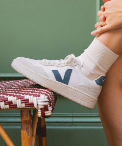 Alternative view of V-90 LEATHER WHITE CALIFORNIA
